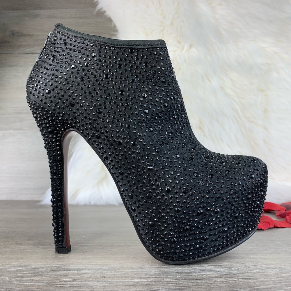Kiss Kouture Penny Platform Bootie Size 8